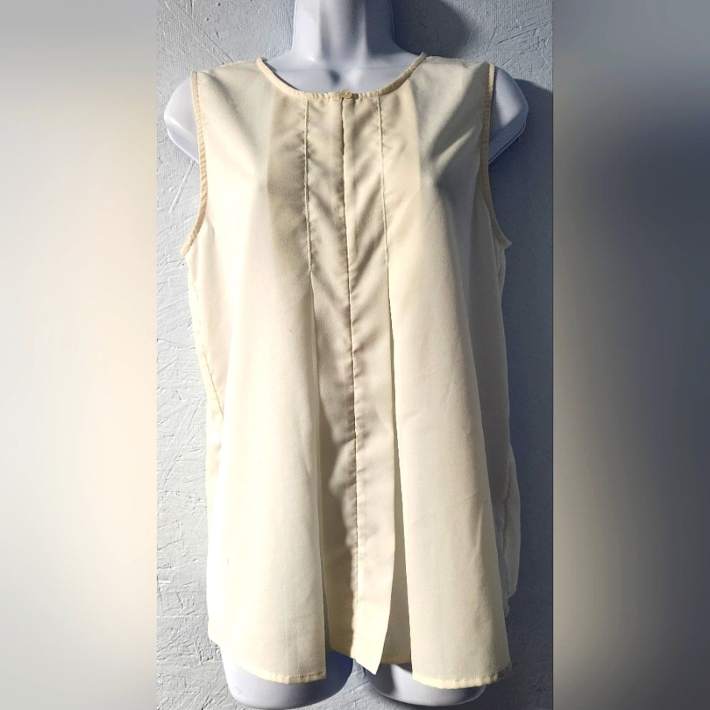 Banana Republic Cream Sleeveless Top - Size M